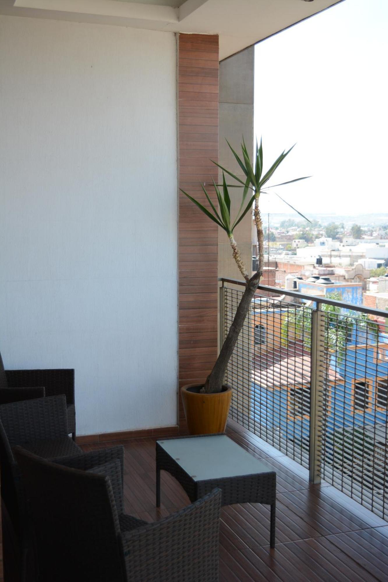 Suites La Gloria Alojamiento Independiente Tepatitlan de Morelos Exterior photo