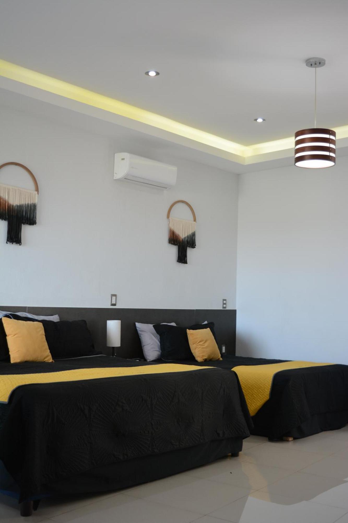 Suites La Gloria Alojamiento Independiente Tepatitlan de Morelos Exterior photo