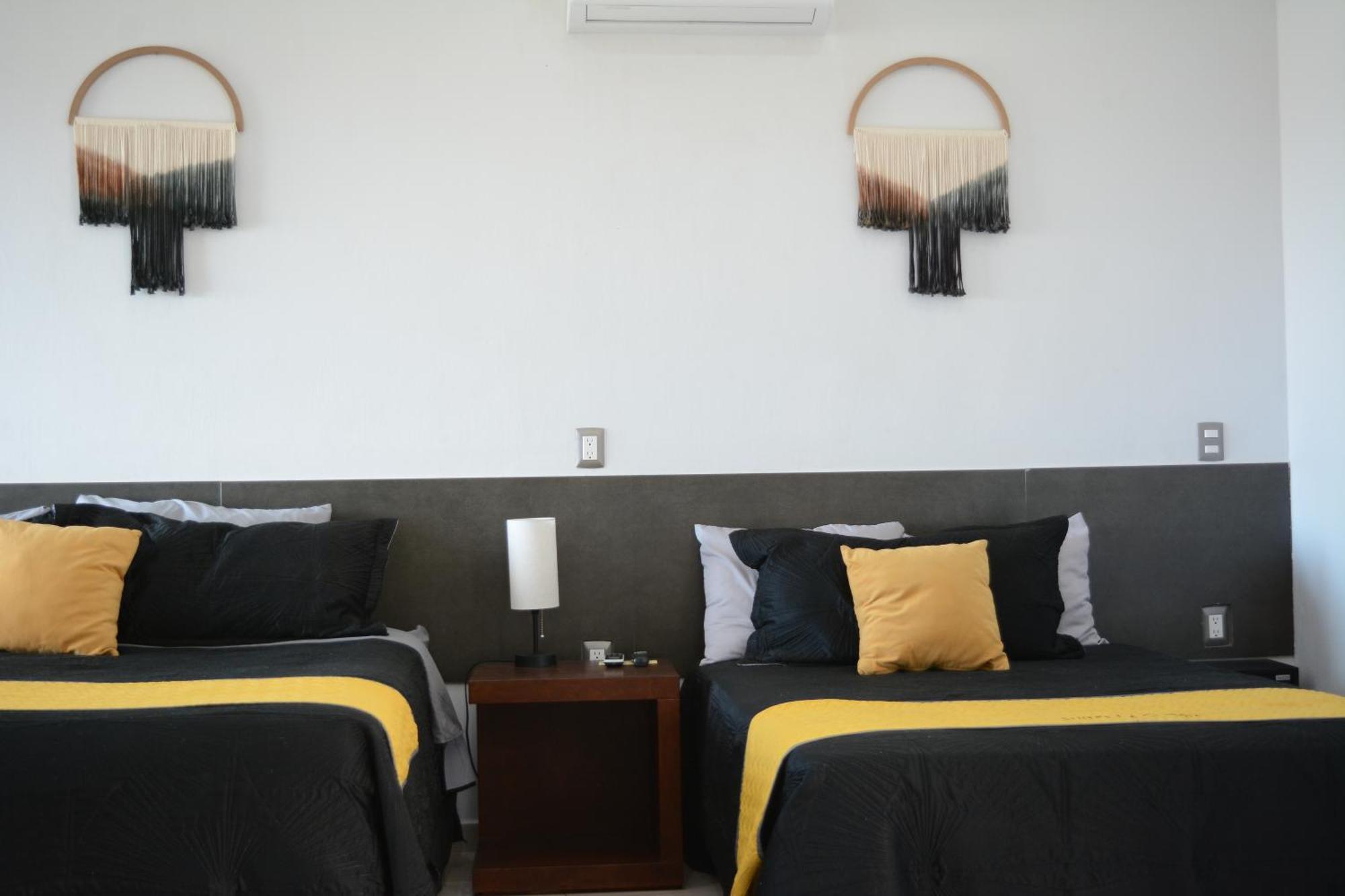 Suites La Gloria Alojamiento Independiente Tepatitlan de Morelos Exterior photo